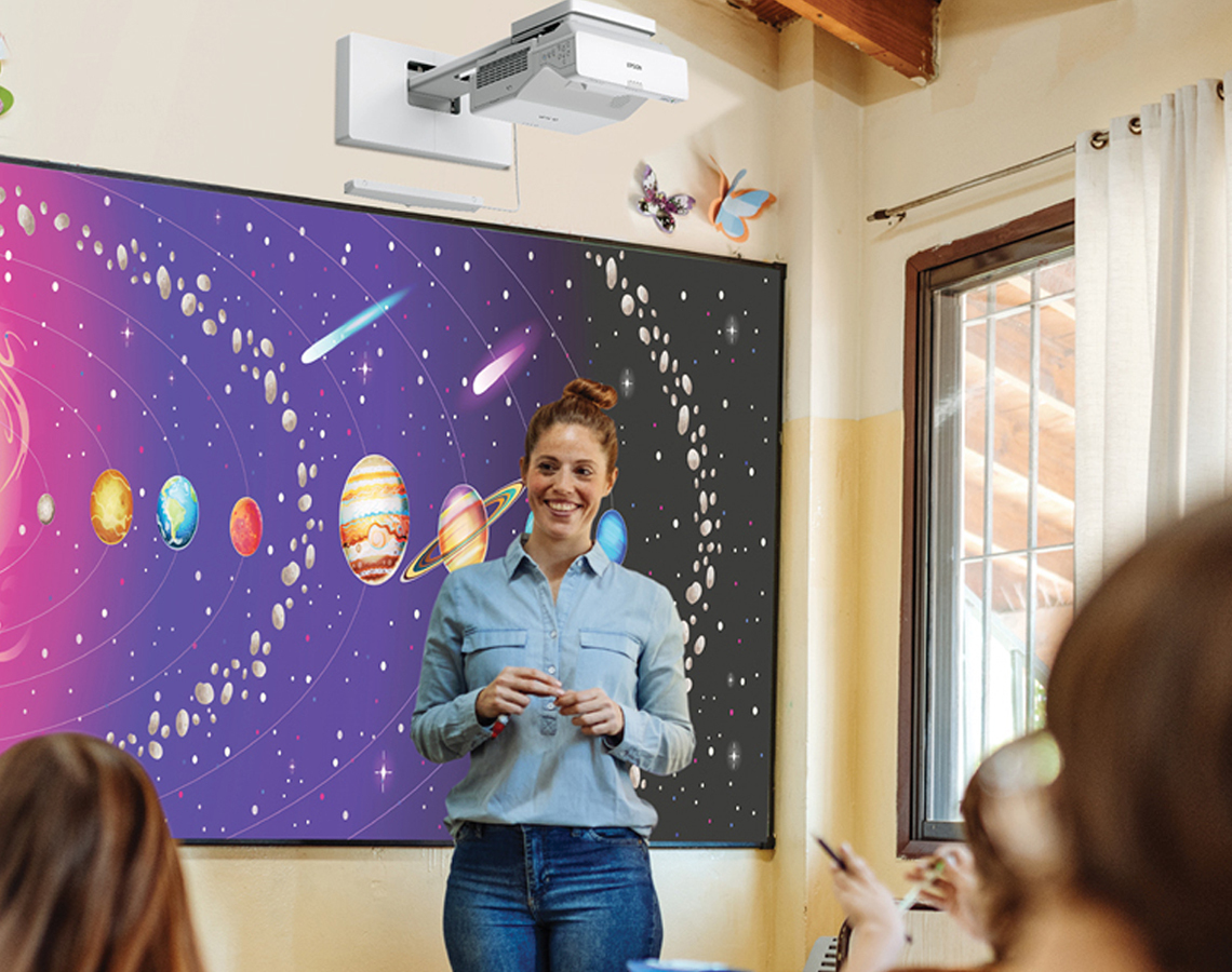 Proyector educativo tiro ultracorto — SYSI Paraguay